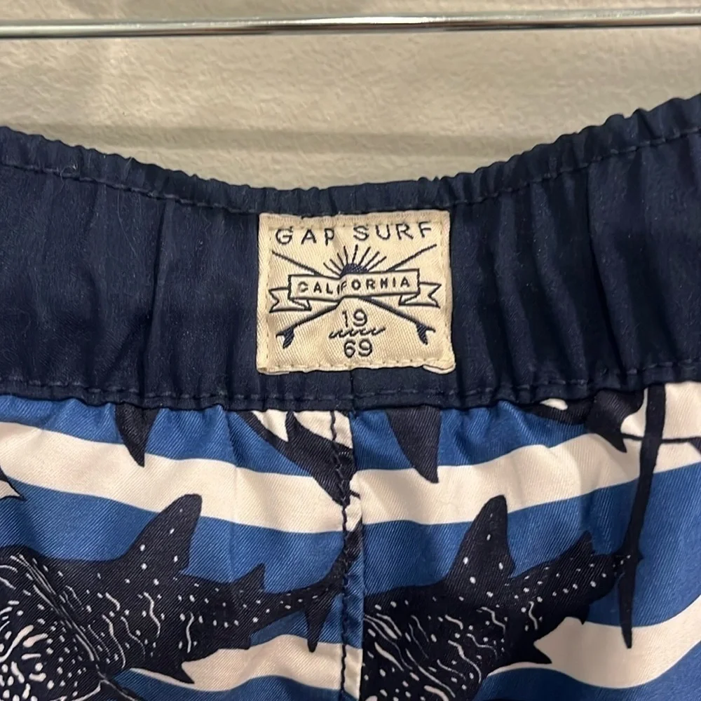 GAP - boys swim trunks, bathing suit. Shark print. Size boys XL